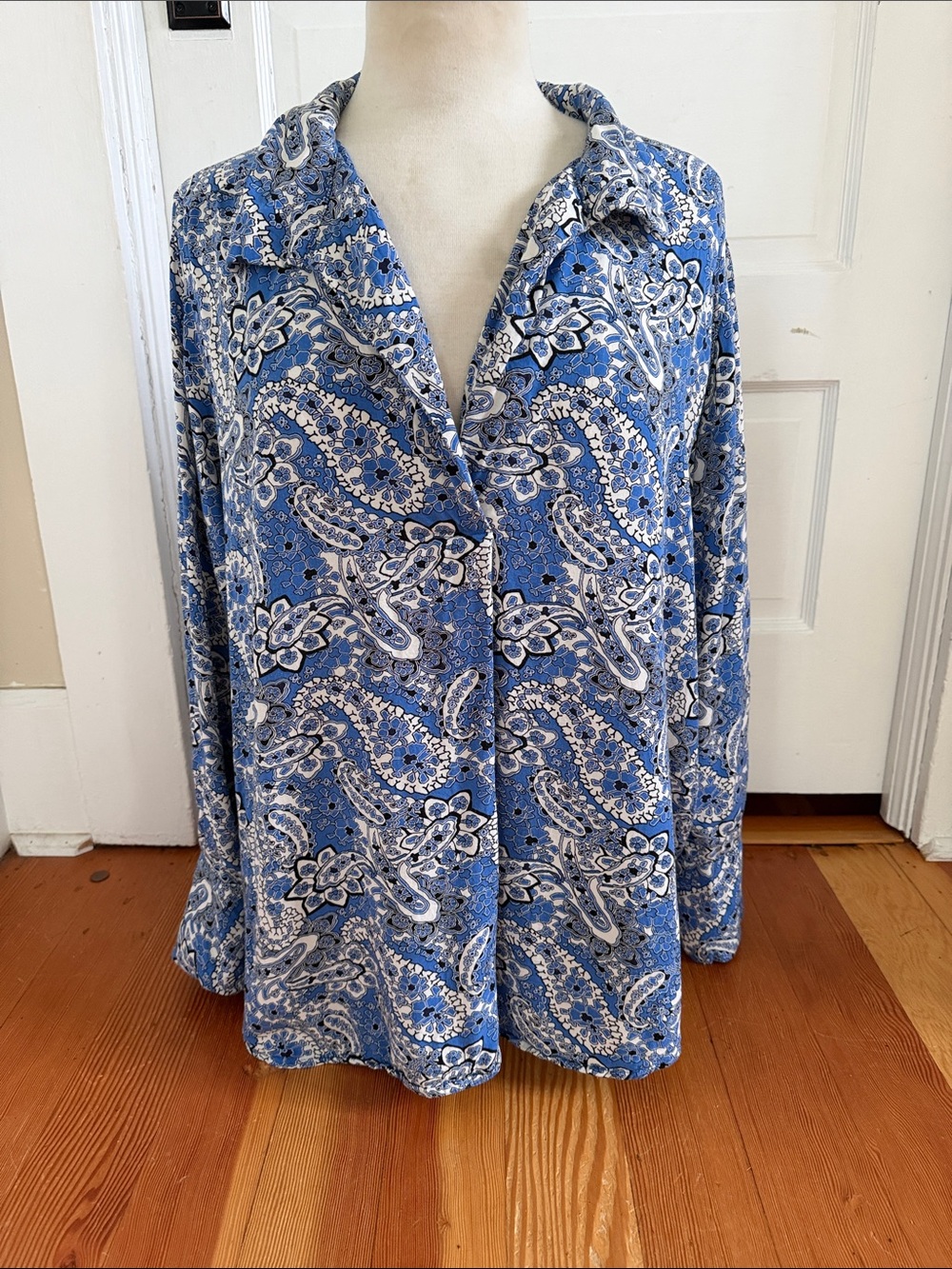 Lane Bryant Long Sleeve Blue Paisley Blouse 14/16